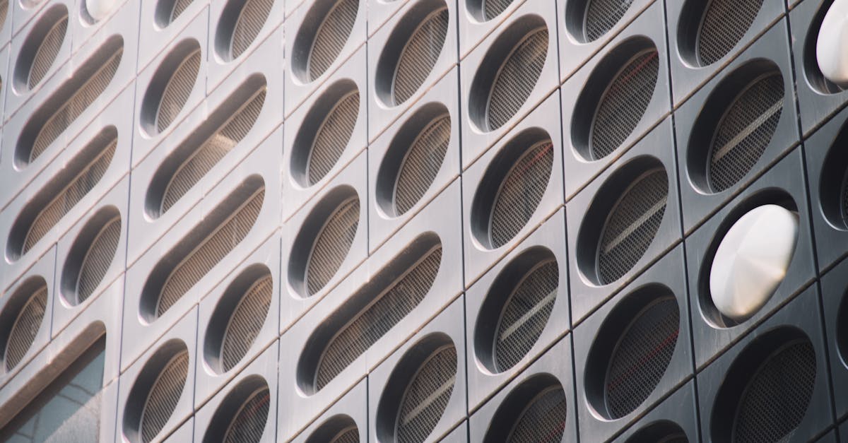 Trends in Metallic Epoxy Flooring Designs for Modern Interiors